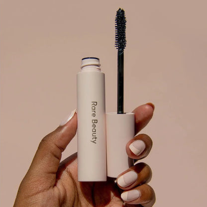 Perfect Strokes Universal Volumizing Mascara